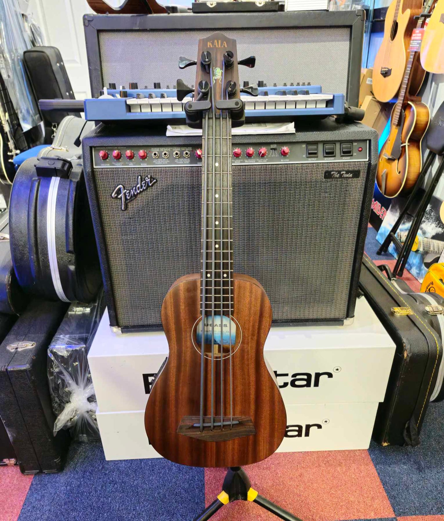 Kala U-Bass SMHG-FS All Solid Mahogany Electro w/ Case (pre-owned)