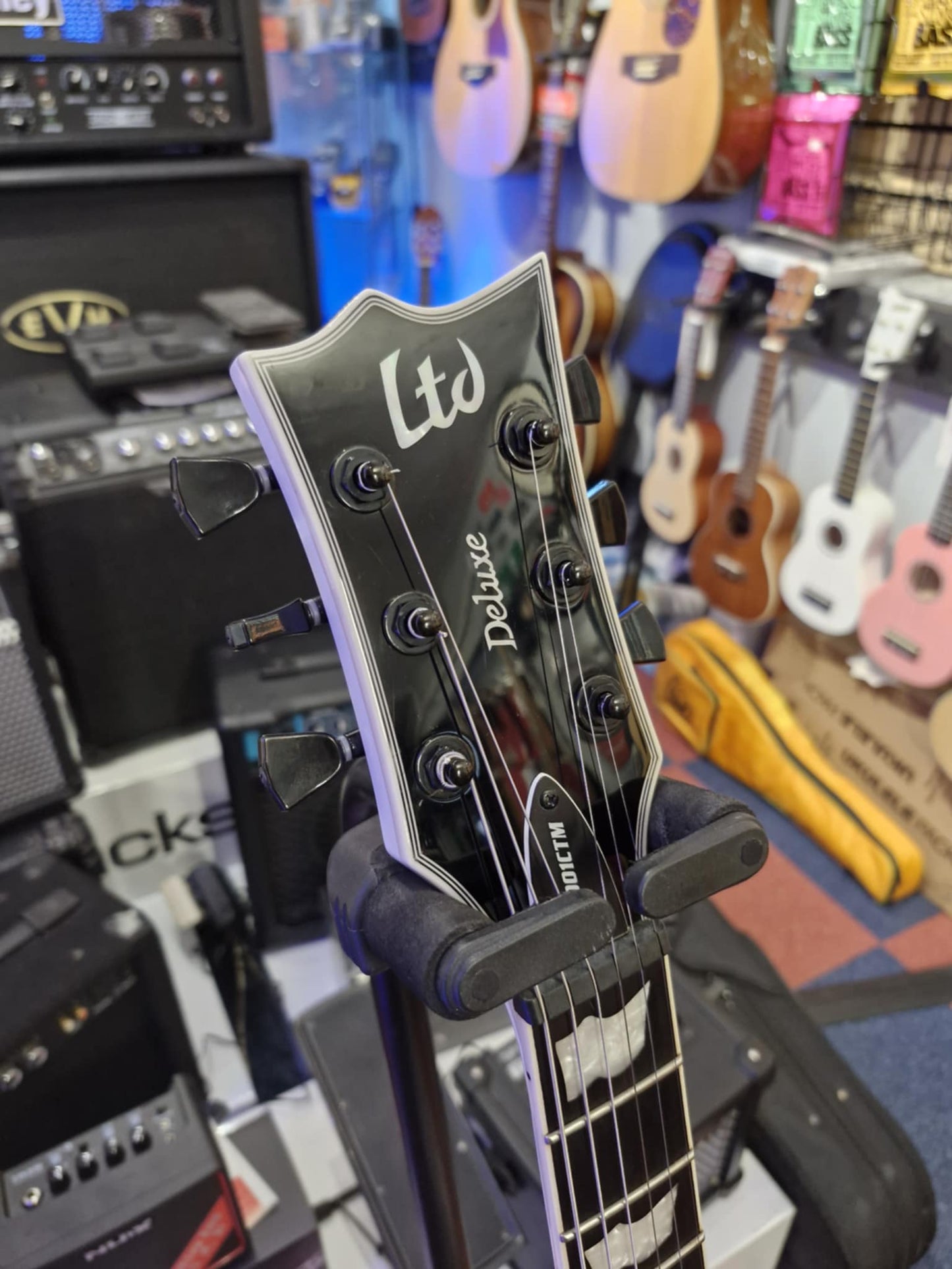 LTD EC-1001 CTM Snow White (Pre-owned)