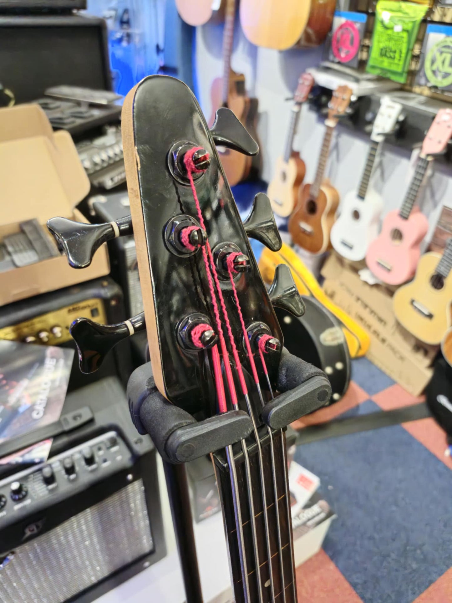 Westfield 5 String Fretless Bass (Pre-owned)