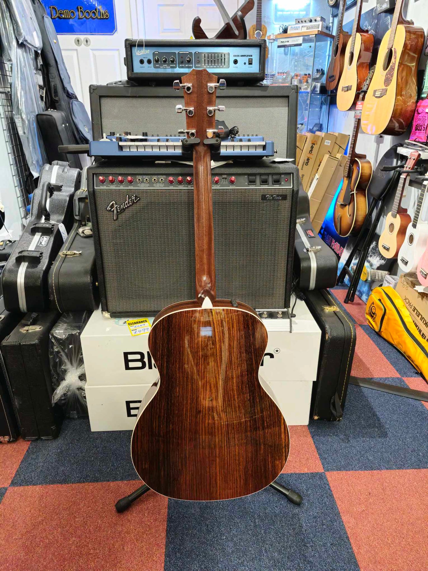Taylor 214E DLX w/ Hard Case (Refurbished/Pre-owned)