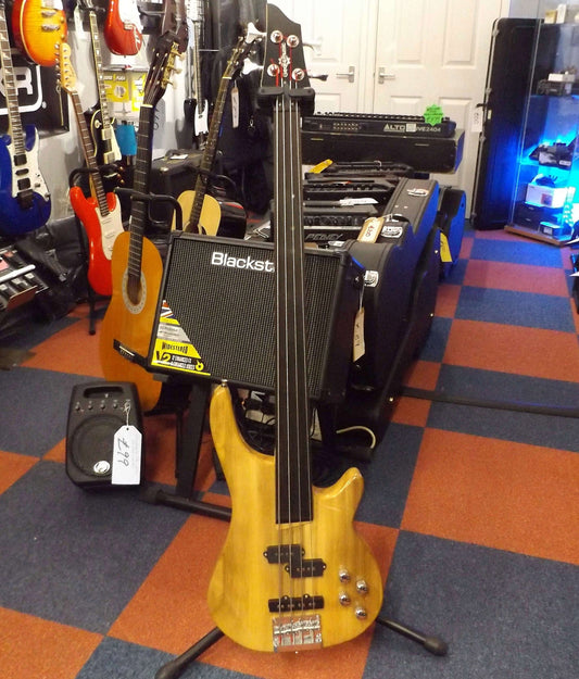 Gear4Music Chicago Fretless Bass (Pre-owned)