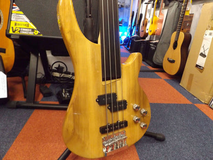 Gear4Music Chicago Fretless Bass (Pre-owned)