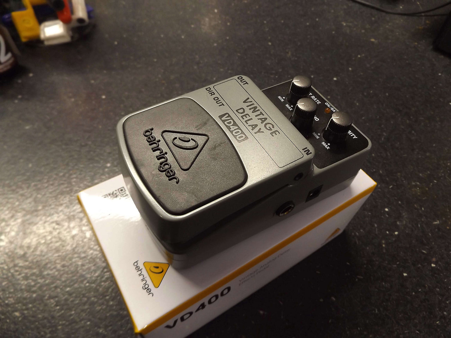 Behringer VD400 Delay Pedal (Pre-owned)