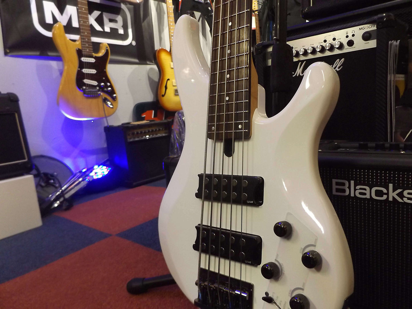 Yamaha TRBX305 White (Pre-owned)