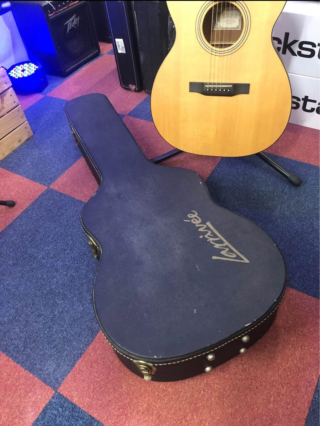 Larrivée OM-02 Sapelli w/ Hard case (Pre-owned)