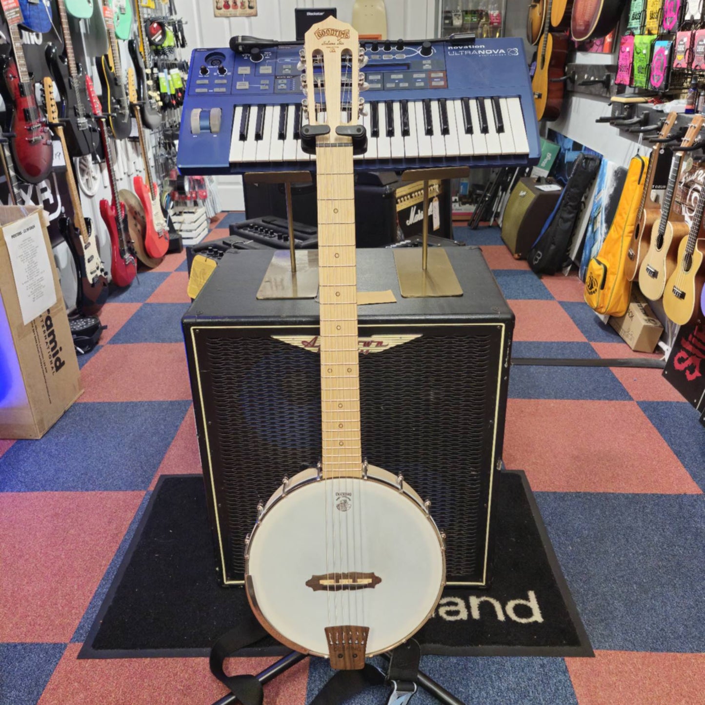Deering Goodtime Solana 6 w/ Hard Case (Pre-owned)