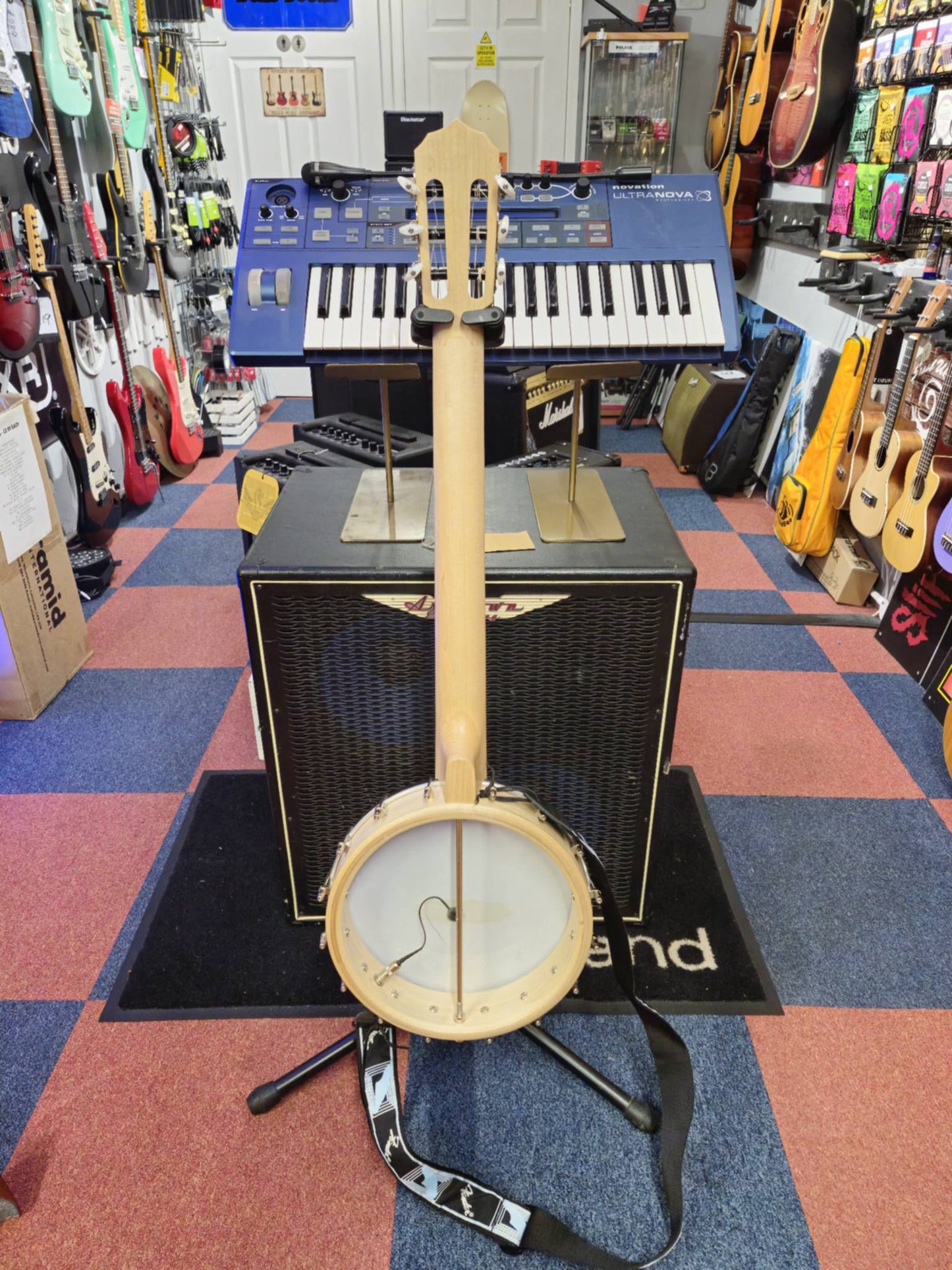 Deering Goodtime Solana 6 w/ Hard Case (Pre-owned)