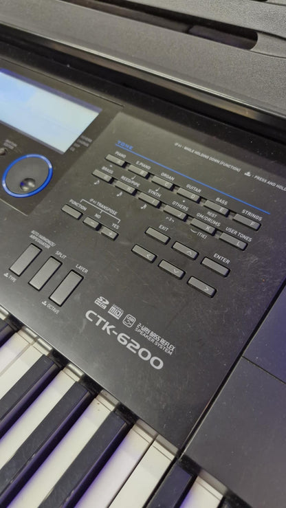 Casio CTK-6200 Bundle (Pre-owned)