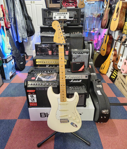 Jimi Hendrix Stratocaster Olympic White w/ Hardcase (Pre-owned)
