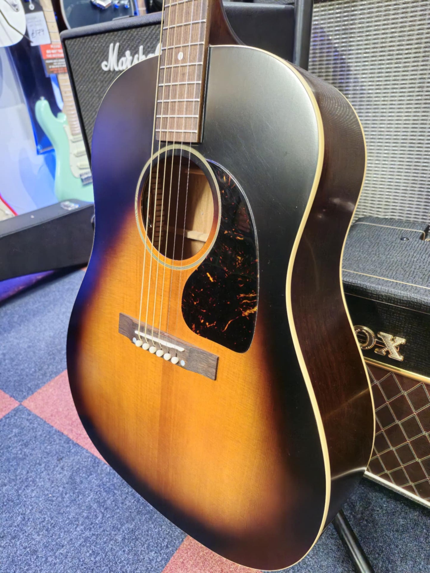Epiphone 1943 Banner J-45 w/ Hard Case (Pre-owned)