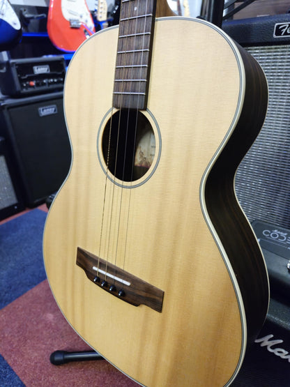 Kala KA-GTR Tenor Guitar (Pre-owned)