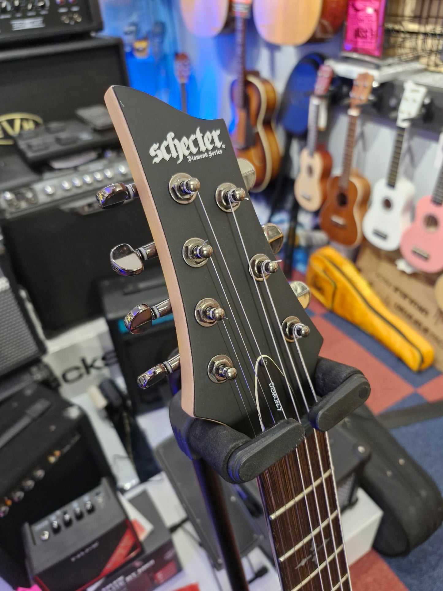 Schecter Demon 7 LH (Pre-owned)