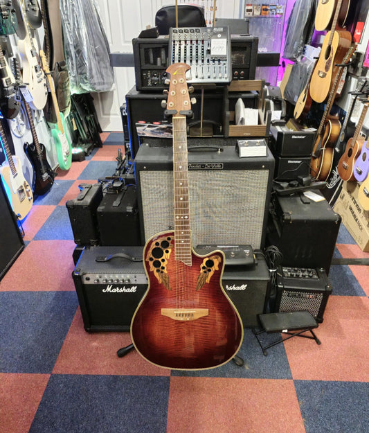 Ovation Celebrity Deluxe CC257 (Pre-owned)