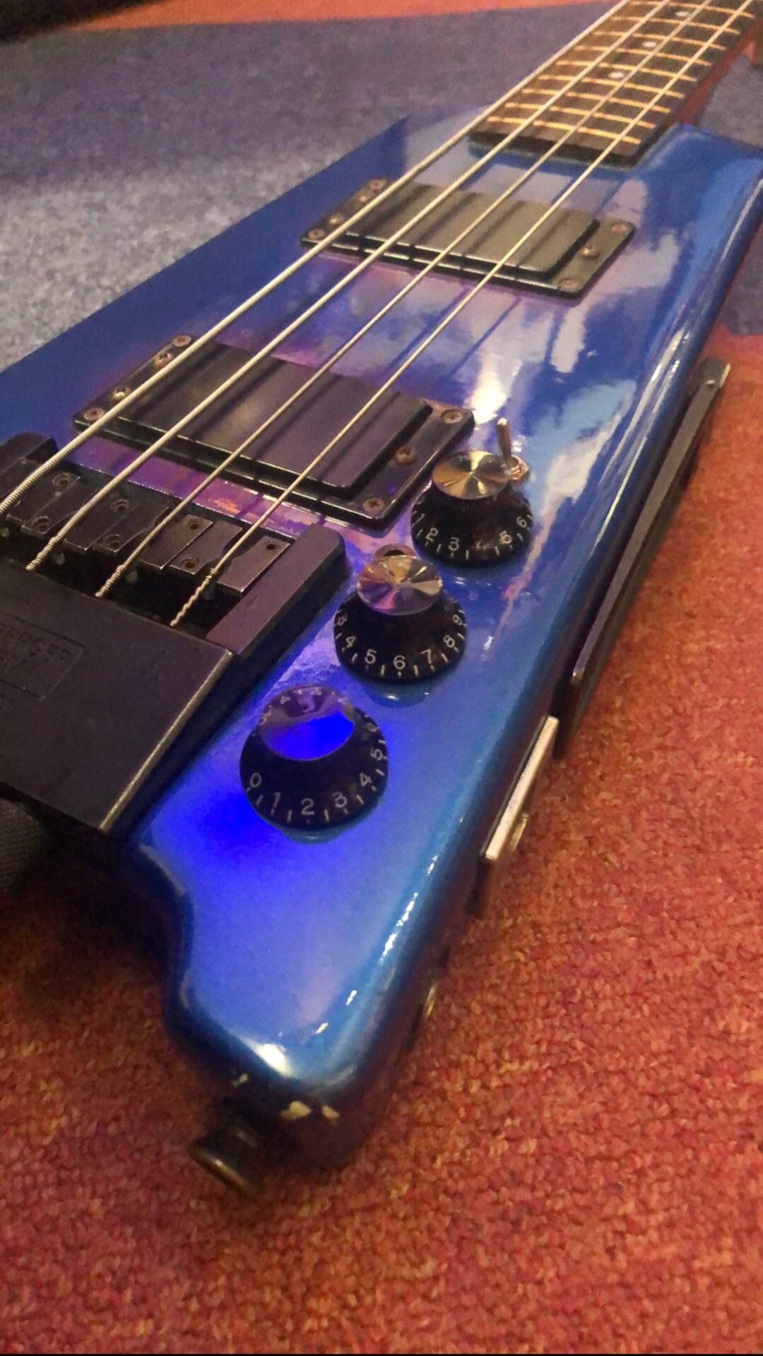 Hohner B2A Fretless (Pre-owned)