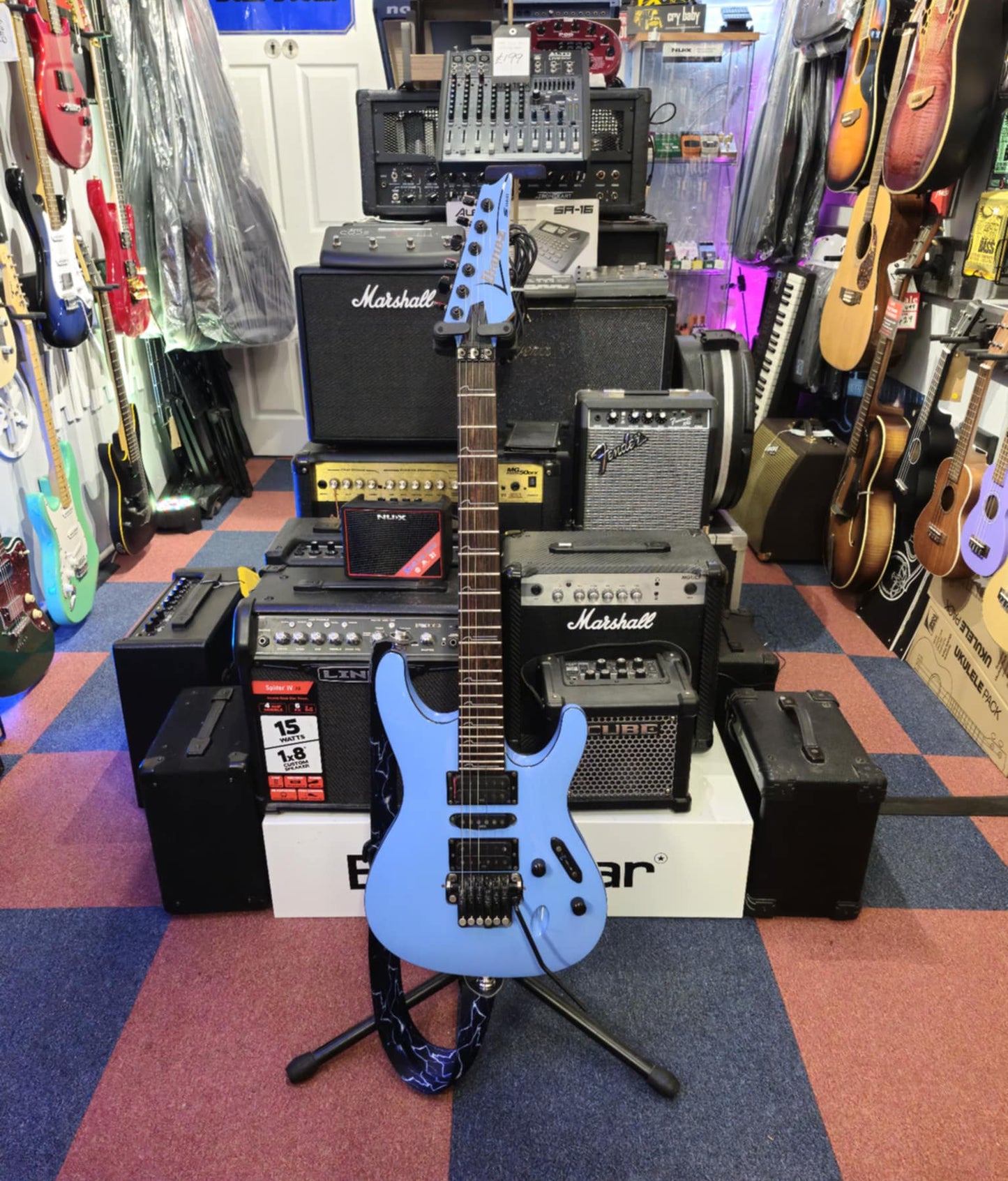 Ibanez S570B w/ Hard Case (Pre-owned)