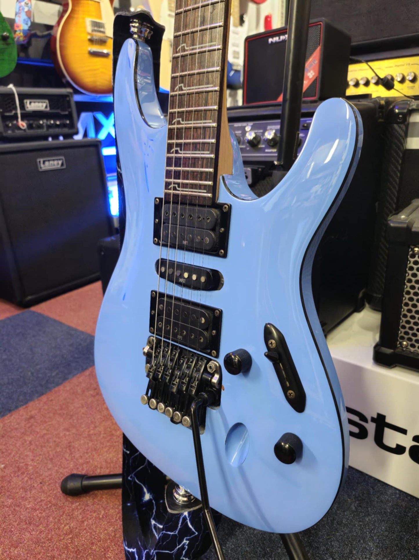 Ibanez S570B w/ Hard Case (Pre-owned)