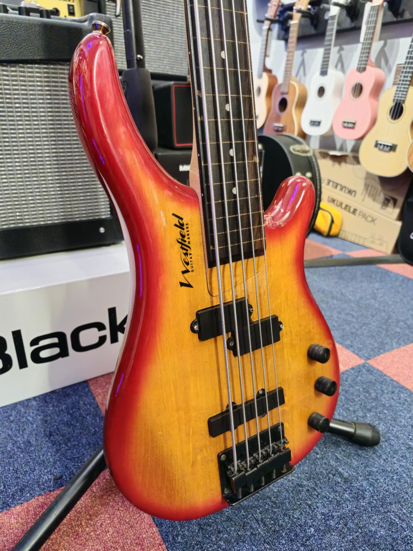 Westfield 5 String Fretless Bass (Pre-owned)