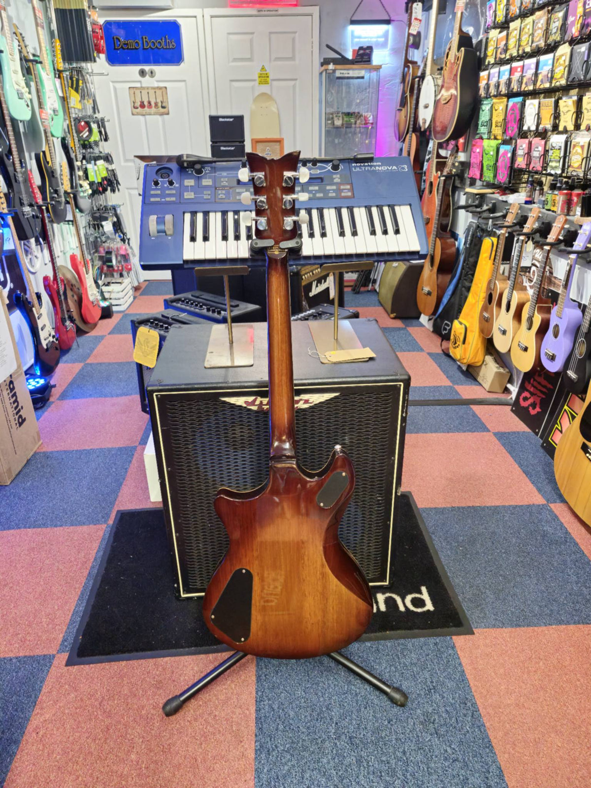 Schecter Tempest Custom 2010 w/Hard case (Pre-owned)