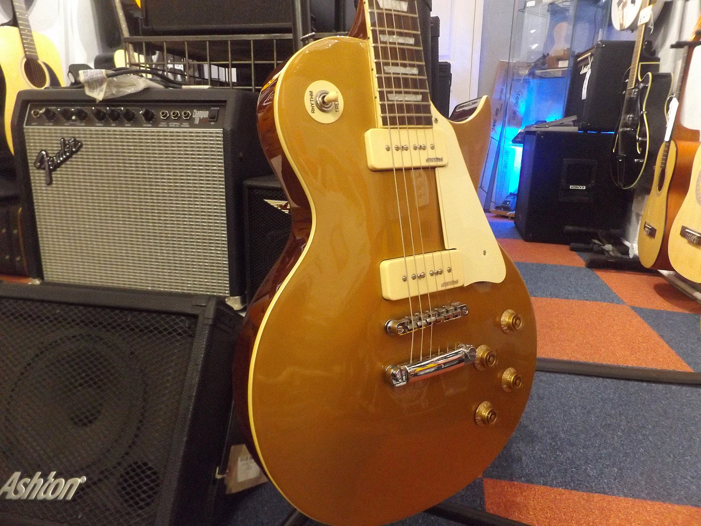 Vintage V100 Reissue Goldtop Electric Guitar